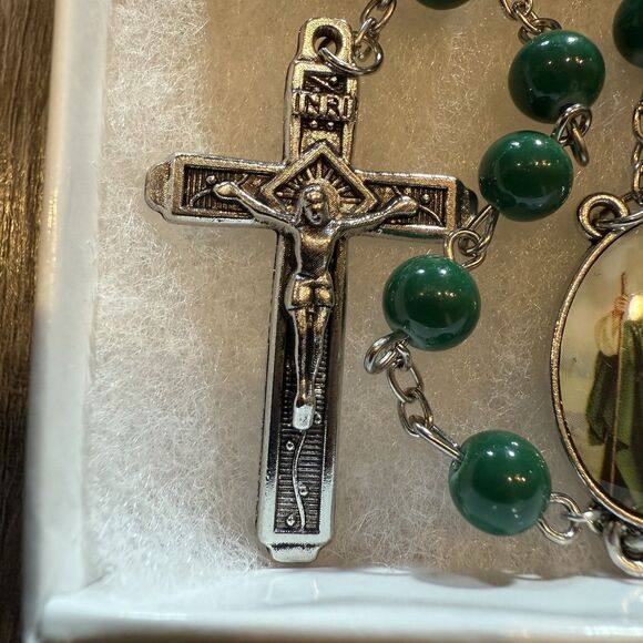 St.Saint Jude Green Bead Silver Tone Catholic Rosary Necklace - Picture 2 of 5